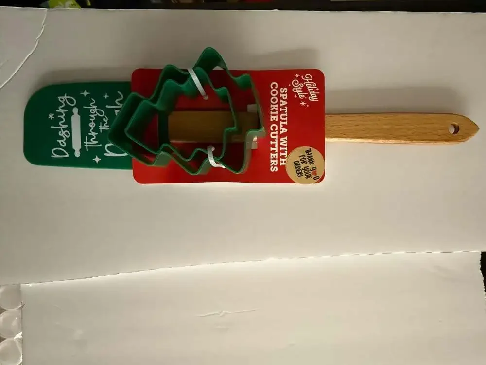 Holiday Style Dashing Through the Dough Spatula with Tree Cookie Cutter Set